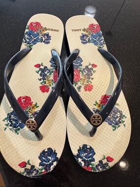 Tory Burch Navy Strap Floral Print Flip Flops size 7